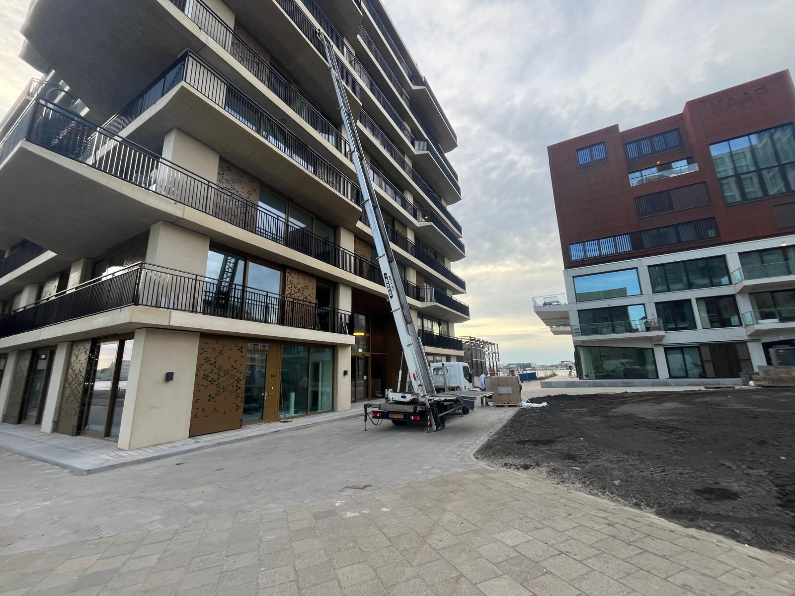 Verhuislift met ervaren bediener bij appartement in Amsterdam